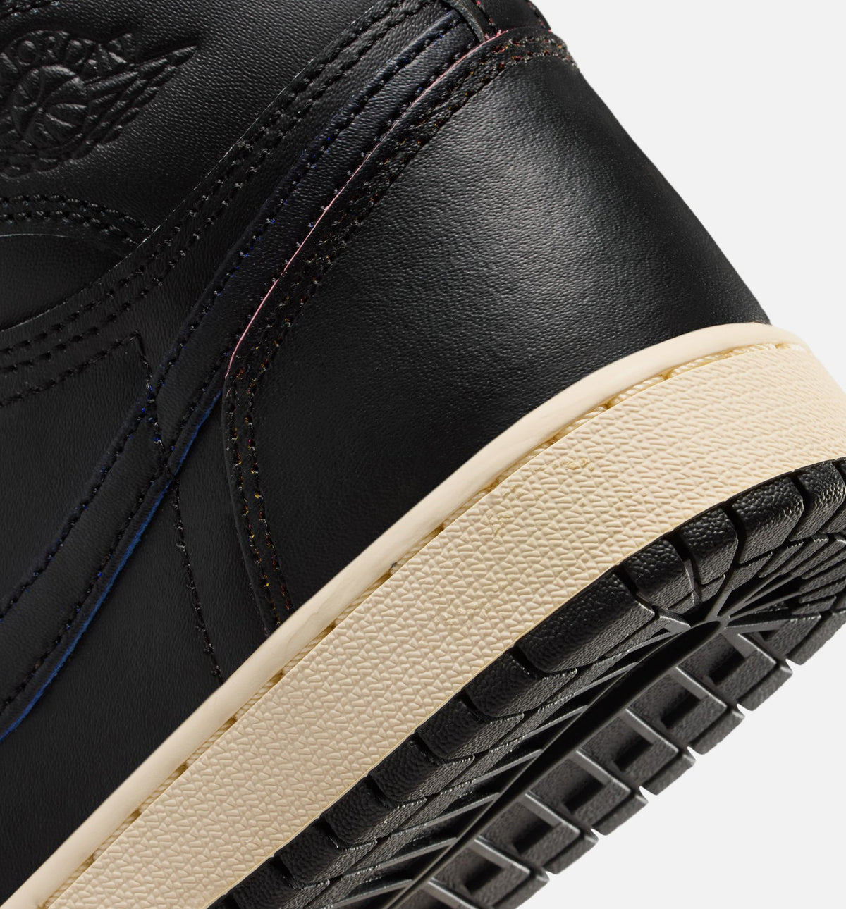 Air Jordan 1 Retro High OG Black and Muslin – Grade School Lifestyle Shoe in Black/Muslin